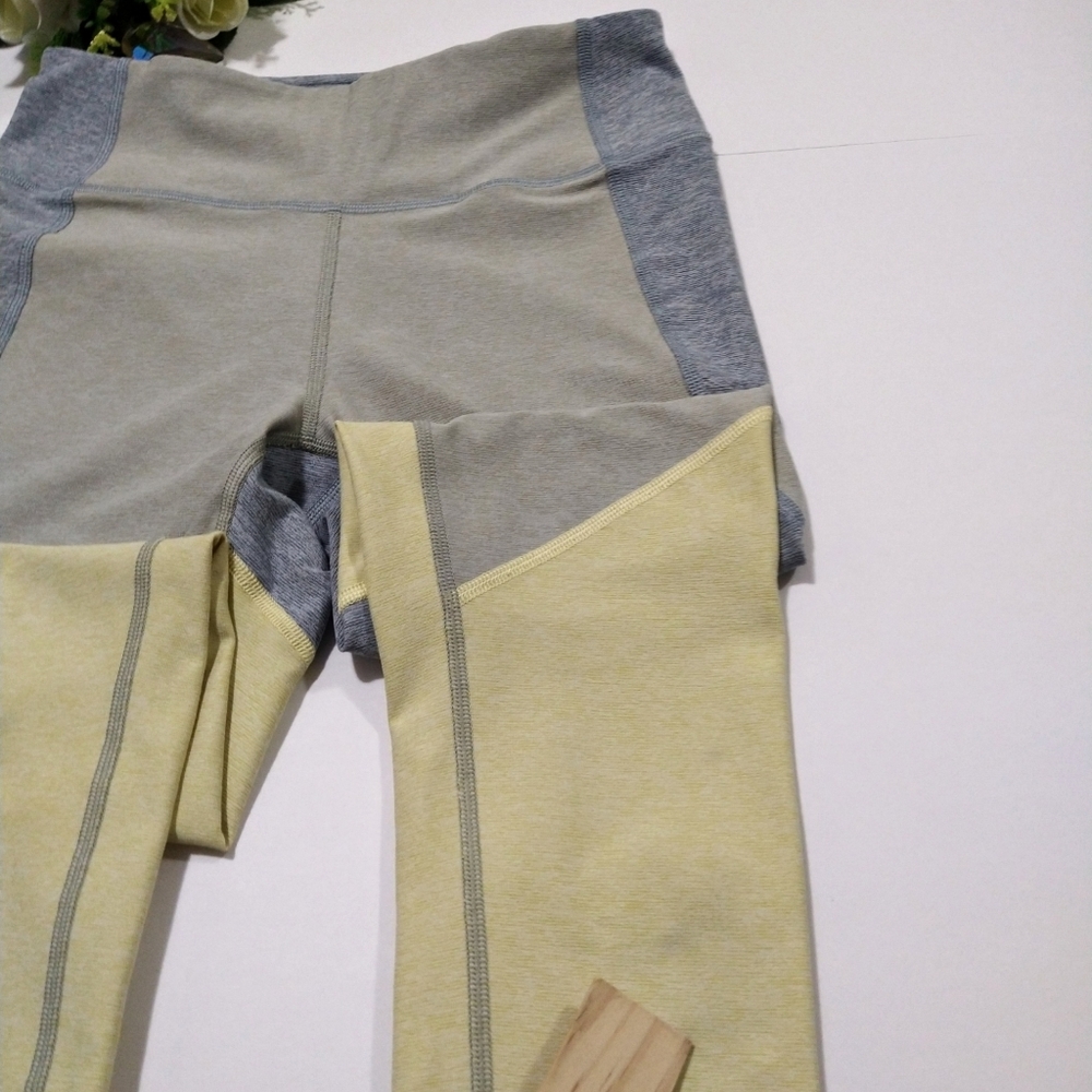 Outdoor Voices 7/8 Tri-Tone Warm Up Leggings - Picture 9 of 12